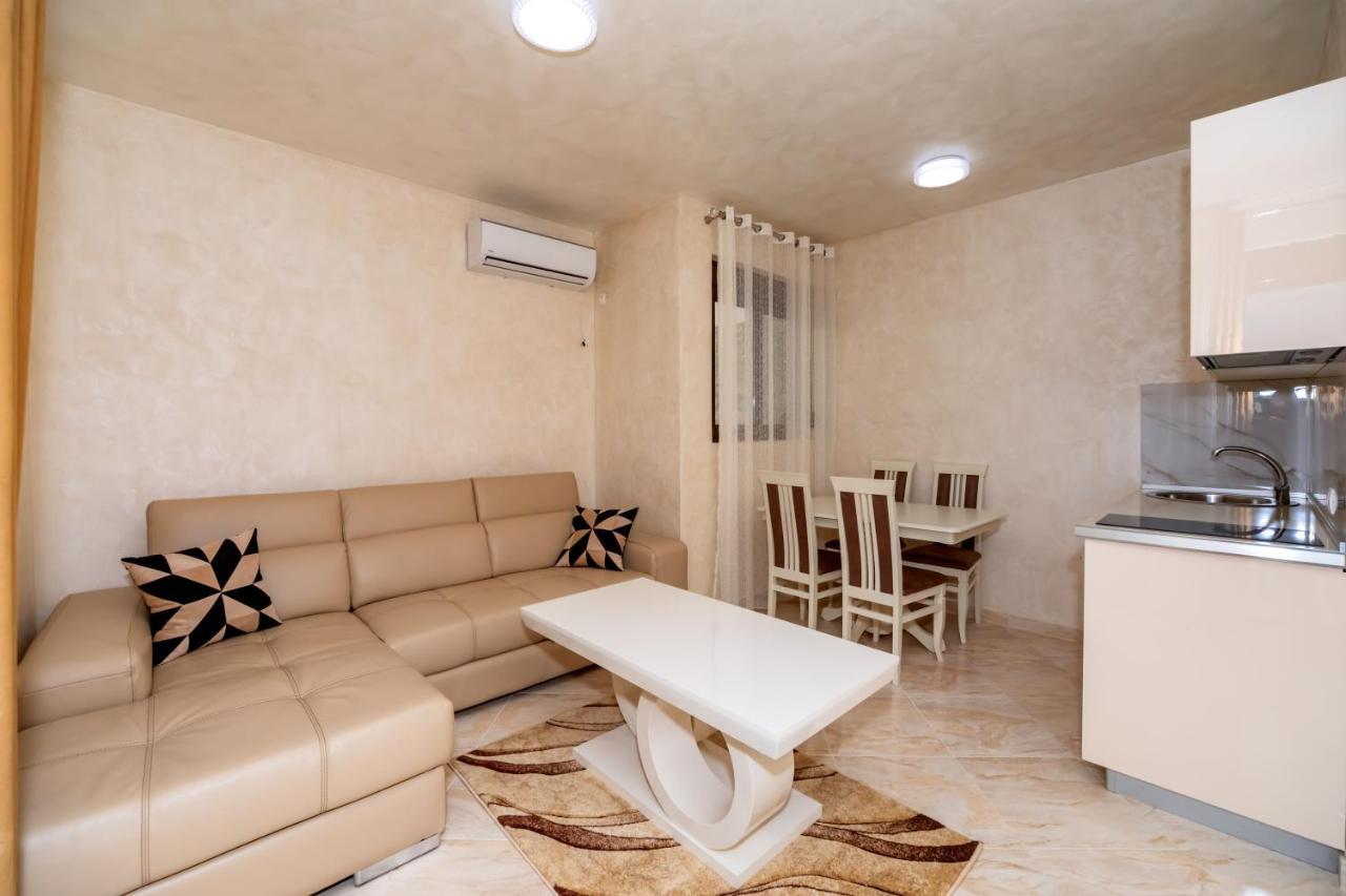 Ferienwohnung Kaom Lux Dobrá Voda Exterior foto