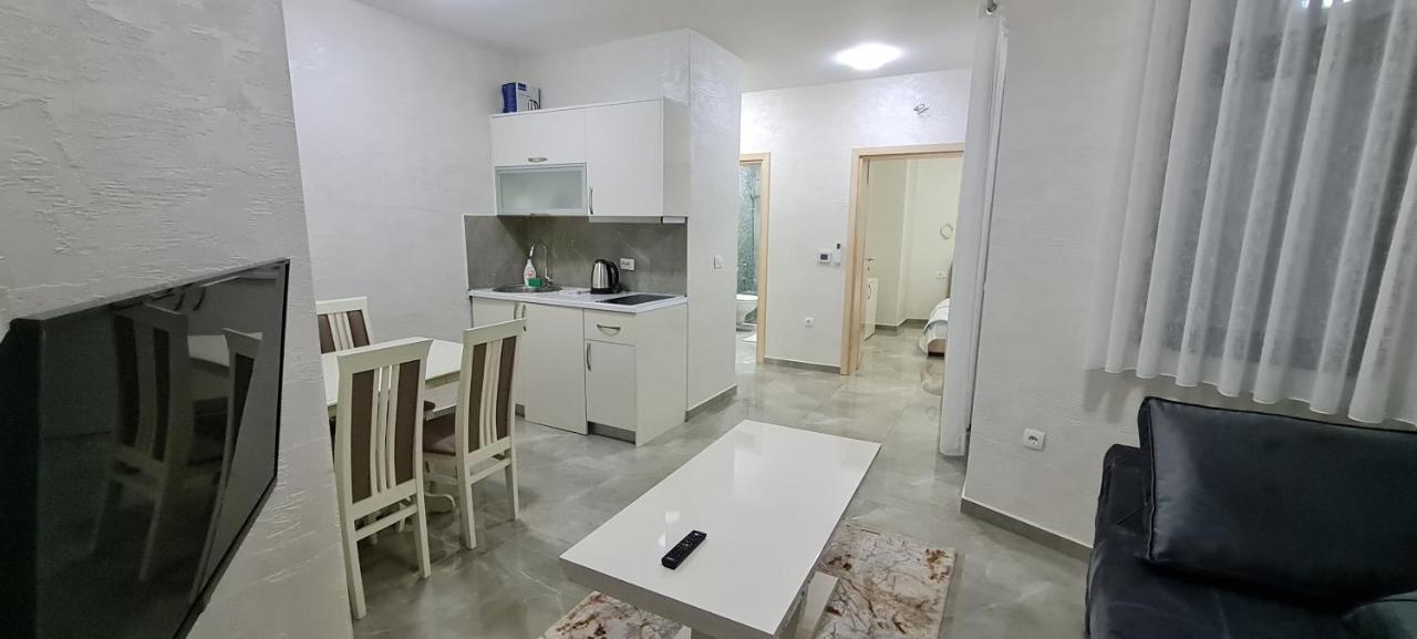 Ferienwohnung Kaom Lux Dobrá Voda Exterior foto